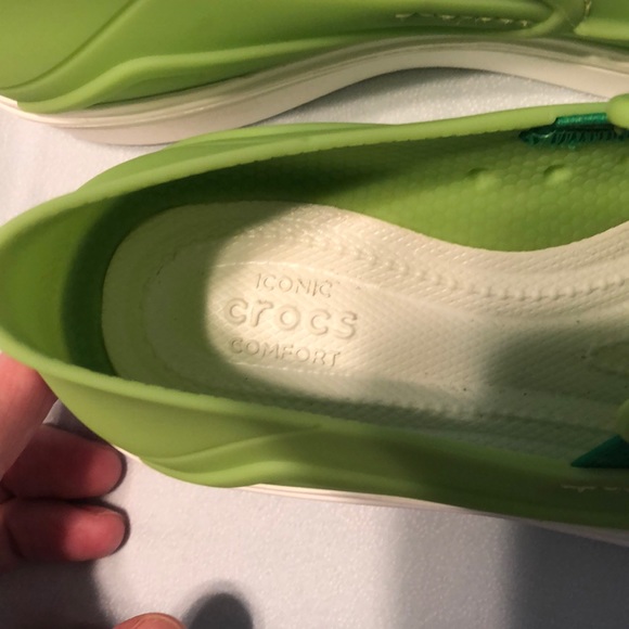 Crocs size 1 - Picture 3 of 6